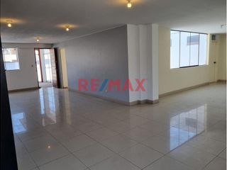 Foto 4 de Venta Departamento Urb. Santa Rosa De Surco