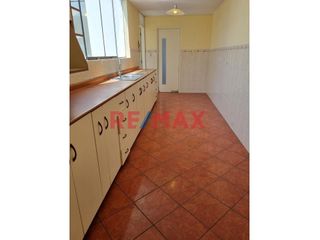 Foto 6 de Venta Departamento Urb. Santa Rosa De Surco