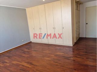 Foto 9 de Venta Departamento Urb. Santa Rosa De Surco