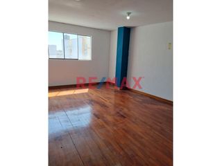 Foto 11 de Venta Departamento Urb. Santa Rosa De Surco