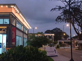 Foto 7 de Alquiler Local Costa Brisa Plaza
