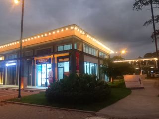 Foto 8 de Alquiler Local Costa Brisa Plaza