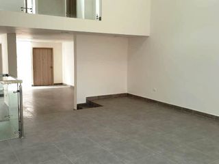 Foto 3 de Casa Comercial en arriendo ubicada en la Circunvalar