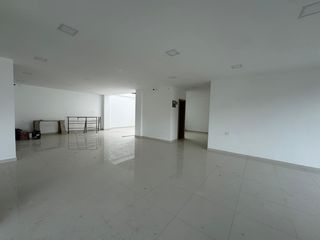 Foto 4 de Local comercial de alquiler en Loja
