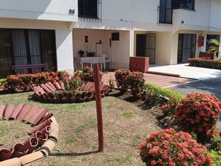 Foto 1 de VENTA HERMOSA  CASA REMODELADA CONDOMINIO CAMINO REAL