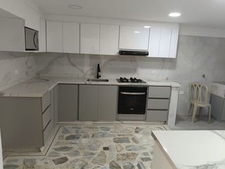 Foto 3 de VENTA HERMOSA  CASA REMODELADA CONDOMINIO CAMINO REAL