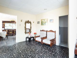 Foto 3 de CASA ESQUINERA BARRIO DEL SEGURO