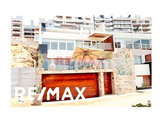 Foto 1 de VENTA DE EXCLUSIVO Y AMPLIO DUPLEX EN PLAYA SEÑORITAS