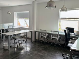 Foto 4 de ALQUILER DE CASA ACONDICIONADA y AMOBLADA PARA OFICINAS EN LINCE