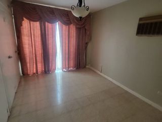 Foto 2 de VENDO CASA DE 2 PLANTAS EN URDESA CENTRAL