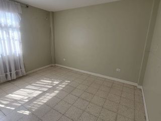 Foto 9 de VENDO CASA DE 2 PLANTAS EN URDESA CENTRAL