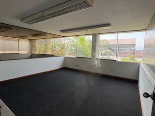 Foto 10 de Local Comercial E Industrial en Venta en Ate – Lima