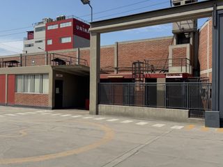Foto 1 de Local Comercial E Industrial en Venta en Ate – Lima