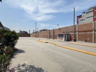 Foto 2 de Local Comercial E Industrial en Venta en Ate – Lima