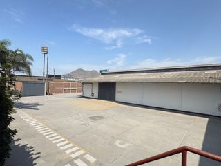 Foto 3 de Local Comercial E Industrial en Venta en Ate – Lima