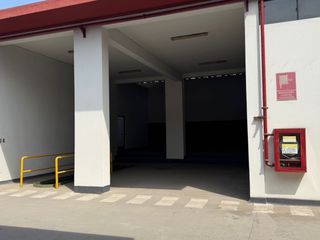 Foto 30 de Local Comercial E Industrial en Venta en Ate – Lima