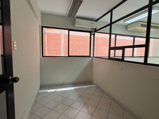 Foto 40 de Local Comercial E Industrial en Venta en Ate – Lima