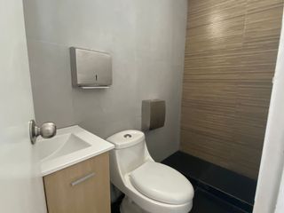 Foto 4 de SE VENDE LOCAL EN SEGUNDO PISO EN AV PERSHING