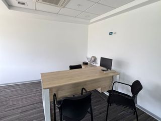 Foto 6 de Oficina Prime Implementada de 526 m² con Vista Al Golf Los Incas en Surco