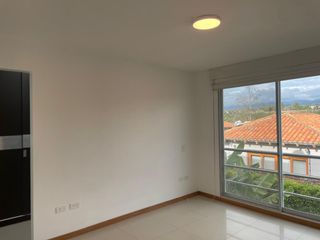 Foto 22 de Tumbaco, sector Hilacril,Casa en Renta No Adosada con amplio jardin independiente
