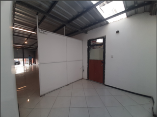 Foto 7 de LOCAL EN ARRIENDO – AV. GENERAL RUMIÑAHUI A POCOS MINUTOS DE LA ESPE – VALLE DE LOS CHILLOS ZONA DE ALTO TRAFICO