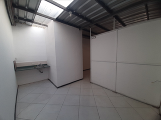 Foto 8 de LOCAL EN ARRIENDO – AV. GENERAL RUMIÑAHUI A POCOS MINUTOS DE LA ESPE – VALLE DE LOS CHILLOS ZONA DE ALTO TRAFICO