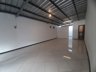 Foto 9 de LOCAL EN ARRIENDO – AV. GENERAL RUMIÑAHUI A POCOS MINUTOS DE LA ESPE – VALLE DE LOS CHILLOS ZONA DE ALTO TRAFICO