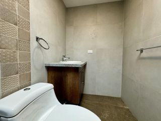 Foto 10 de Impresionante Oasis de 3 Dormitorios con Jardines Privados y Fuente Central en la Exclusiva Campiña de Tarqui