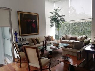 Foto 2 de Hermosa casa finos acabados