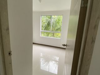 Foto 14 de Vendo Apto Valle Del Lili Segundo Piso