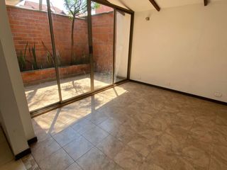 Foto 5 de VENDO CASA EN CONDOMINIO Prados Del Limonar  Cali - Sur Central