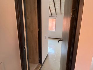 Foto 20 de VENDO CASA EN CONDOMINIO Prados Del Limonar  Cali - Sur Central