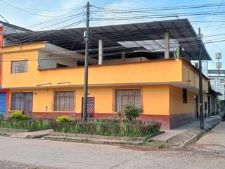 Foto 1 de Se Vende Linda y Amplia Casa En Esquina - Tingo María / Huánuco