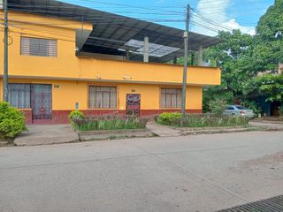 Foto 2 de Se Vende Linda y Amplia Casa En Esquina - Tingo María / Huánuco