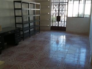 Foto 3 de Se Vende Linda y Amplia Casa En Esquina - Tingo María / Huánuco