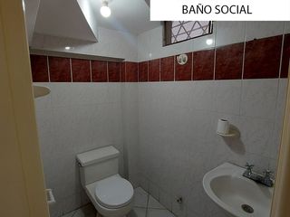 Foto 5 de De Oportunidad En Machala En la Urbanización Las Crucitas Se Vende Casa Independiente