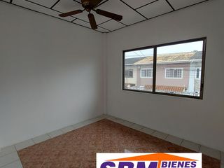 Foto 9 de De Oportunidad En Machala En la Urbanización Las Crucitas Se Vende Casa Independiente
