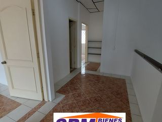 Foto 15 de De Oportunidad En Machala En la Urbanización Las Crucitas Se Vende Casa Independiente