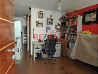 Foto 4 de Venta De Casa De Dos Pisos Mas Azotea En Villa Club 2