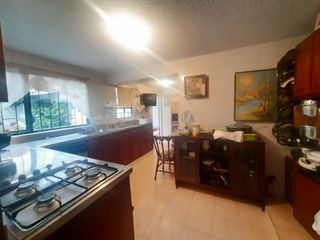 Foto 2 de SE VENDE CASA EN LAS VILLAS PARA VIVIENDA O USO COMERCIAL