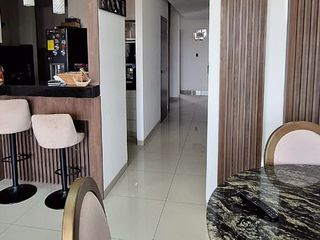 Foto 2 de Venta de departamento en Urb. Romareda, Av. Narcisa de Jesús