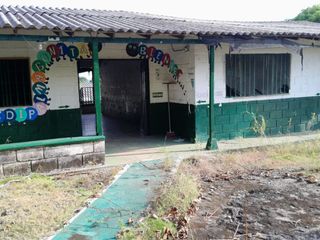 Foto 34 de Vendo Lote con Instalaciones para Jardín Infantil