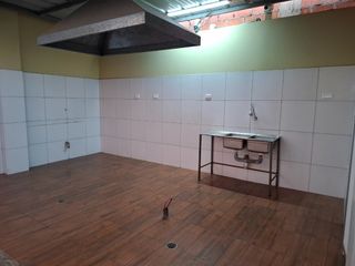 Foto 6 de ALQUILER DE LOCAL COMERCIAL EN AV. JORGE BASADRE - A MEDIA CUADRA DE UTP TACNA