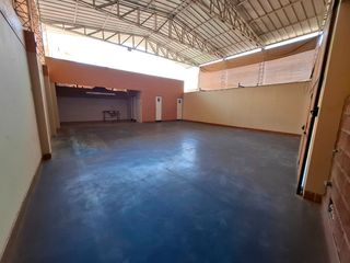 Foto 9 de ALQUILER DE LOCAL COMERCIAL EN AV. JORGE BASADRE - A MEDIA CUADRA DE UTP TACNA