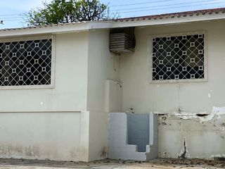 Foto 6 de Chipipe - Salinas, amplia propiedad de inversión con terreno de 625 m2 (6727,44 sq ft) y a 3 cuadras del mar