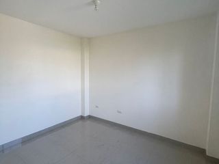 Foto 5 de En alquiler amplia casa esquinera en Ciudad Celeste