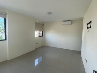 Foto 11 de En alquiler amplia casa esquinera en Ciudad Celeste