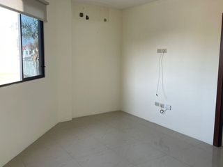 Foto 18 de En alquiler amplia casa esquinera en Ciudad Celeste