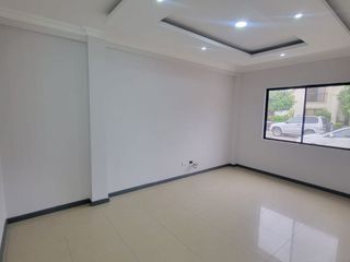 Foto 21 de En alquiler casa remodelada de 4 dormitorios en Ciudad Celeste, Samborondon