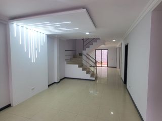 Foto 9 de En alquiler casa remodelada de 4 dormitorios en Ciudad Celeste, Samborondon